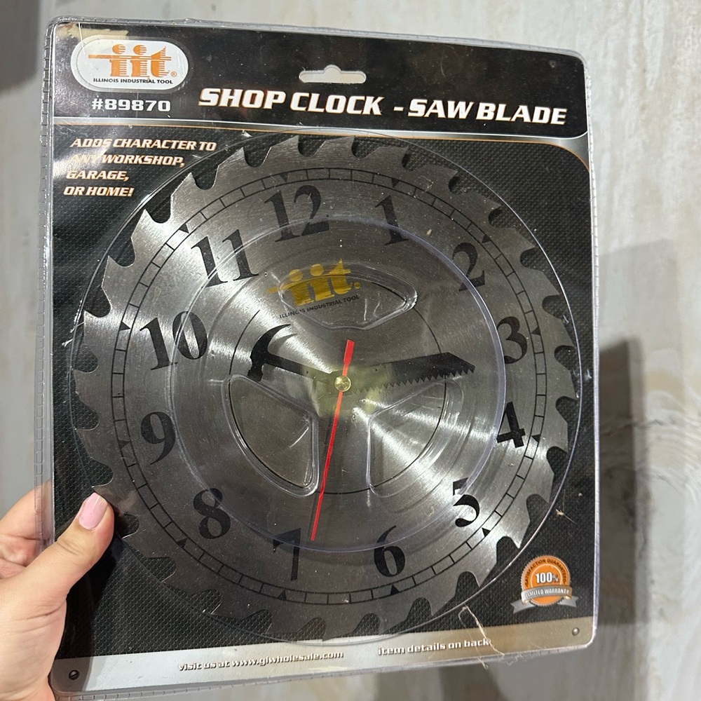 NEW SHOP CLOCK SAW BLADE STYLE